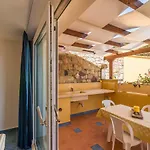 Taccarossa Casa Azzurra Carloforte (Isola di San Pietro)
