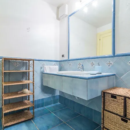 Taccarossa Casa Azzurra Carloforte (Isola di San Pietro)